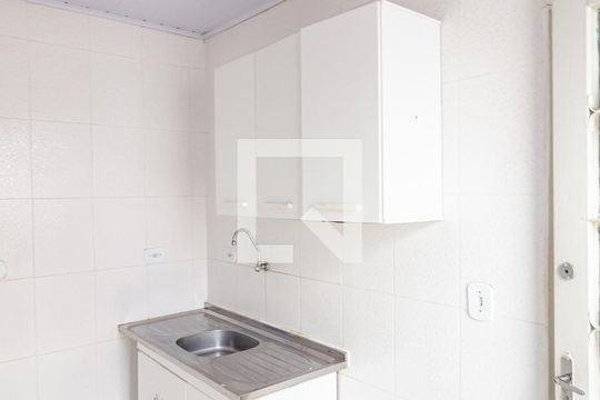 Cozinha de casa para alugar com 1 quarto, 35m² em Vila da Saúde, São Paulo