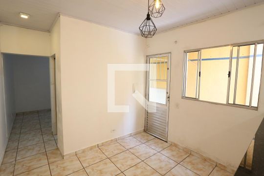 Apartamento para alugar com 1 quarto, 60m² em Vila Nhocuné, São Paulo