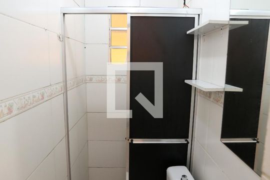Banheiro de apartamento para alugar com 1 quarto, 60m² em Vila Nhocuné, São Paulo