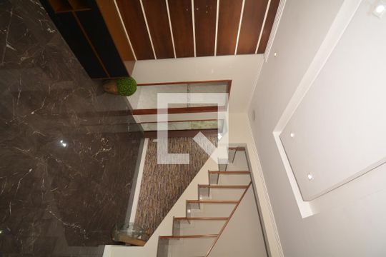 Sala de casa à venda com 2 quartos, 64m² em Irajá, Rio de Janeiro