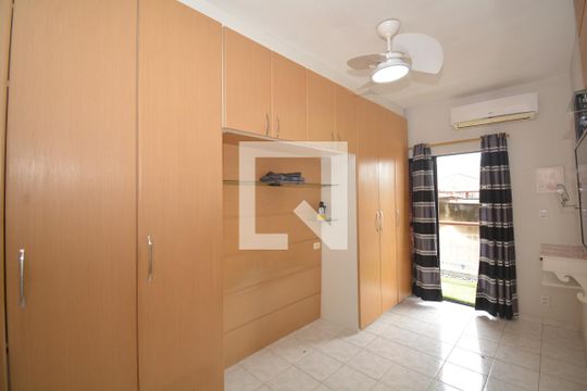Quarto 1 do Segundo Piso de casa à venda com 2 quartos, 64m² em Irajá, Rio de Janeiro