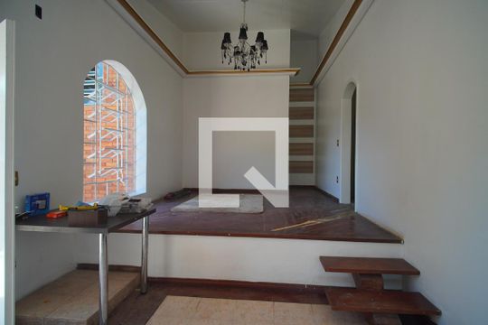 Sala de casa à venda com 3 quartos, 184m² em Canudos, Novo Hamburgo