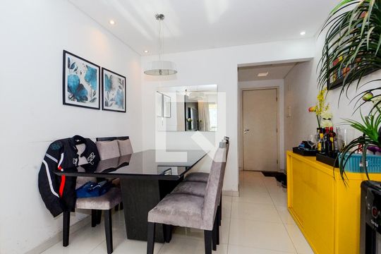 Sala de apartamento à venda com 3 quartos, 75m² em Vila Augusta, Guarulhos