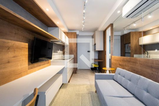 Apartamento para alugar com 1 quarto, 32m² em Pinheiros, São Paulo