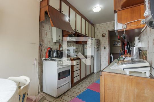 Cozinha de casa para alugar com 5 quartos, 375m² em Jardim Lindóia, Porto Alegre