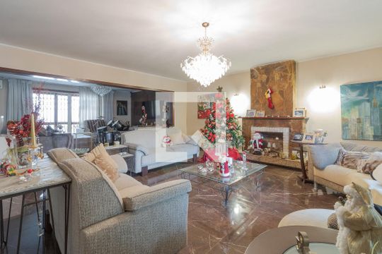 Sala de casa para alugar com 5 quartos, 375m² em Jardim Lindóia, Porto Alegre