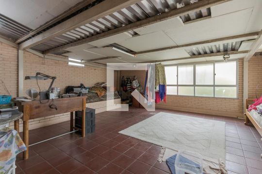 Salão de casa para alugar com 5 quartos, 375m² em Jardim Lindóia, Porto Alegre
