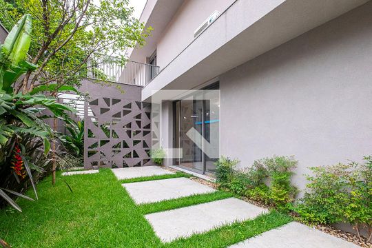Quintal de casa à venda com 5 quartos, 370m² em Alto de Pinheiros, São Paulo