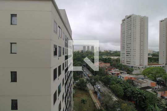 Vista janela da sala de apartamento para alugar com 2 quartos, 34m² em Jurubatuba, São Paulo