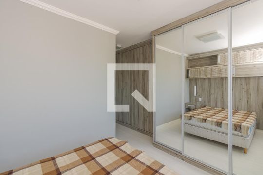 Quarto Suíte de apartamento para alugar com 2 quartos, 72m² em Santa Cecília, Porto Alegre