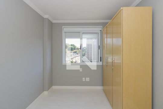 Quarto 2 de apartamento para alugar com 2 quartos, 72m² em Santa Cecília, Porto Alegre
