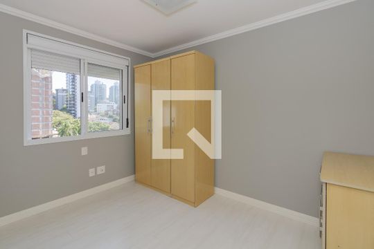 Quarto 2 de apartamento para alugar com 2 quartos, 72m² em Santa Cecília, Porto Alegre