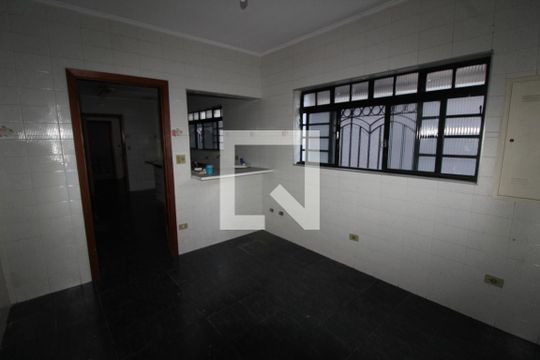 Cozinha de casa para alugar com 3 quartos, 280m² em Chácara Mafalda, São Paulo