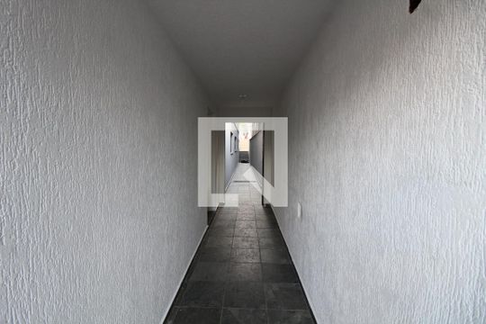 Corredor de casa para alugar com 3 quartos, 280m² em Chácara Mafalda, São Paulo