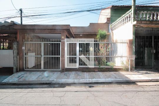 Fachada de casa à venda com 4 quartos, 192m² em Vila Natália, São Paulo
