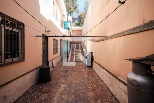 Quintal de casa à venda com 4 quartos, 192m² em Vila Natália, São Paulo