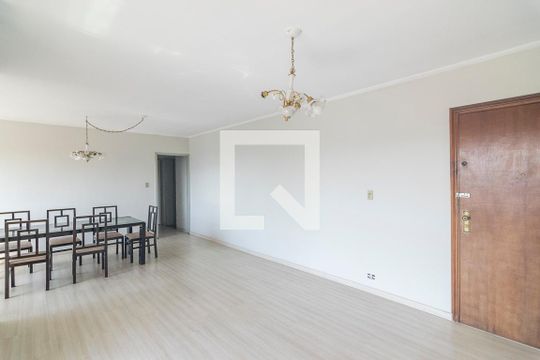 Sala de apartamento à venda com 3 quartos, 133m² em Vila Bastos, Santo André