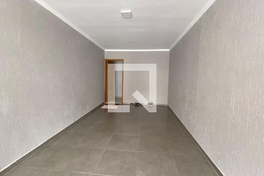 Garagem de casa à venda com 3 quartos, 165m² em Jardim Maria Estela, São Paulo