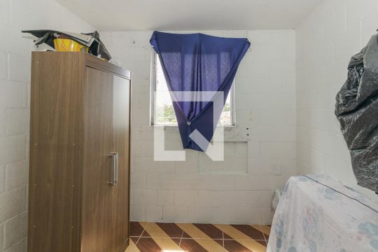 Quarto de apartamento à venda com 2 quartos, 40m² em Mário Quintana, Porto Alegre
