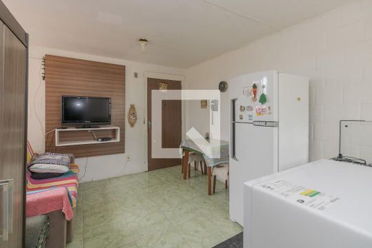 Apartamento à venda com 2 quartos, 40m² em Mário Quintana, Porto Alegre