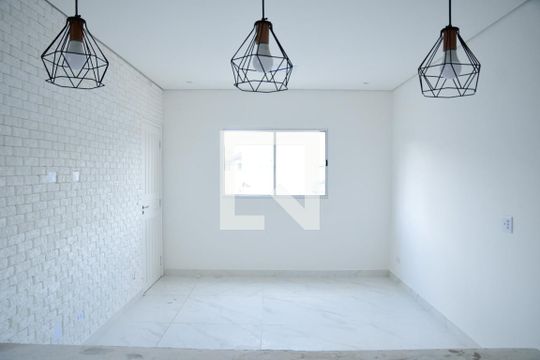 Sala de casa de condomínio para alugar com 2 quartos, 55m² em Centreville, Cotia
