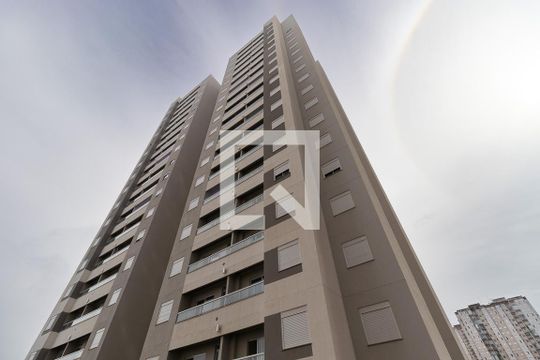 Fachada do bloco de apartamento para alugar com 2 quartos, 49m² em Vila Santana Ii, Jundiaí