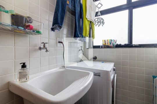 Área de Serviço de apartamento para alugar com 2 quartos, 64m² em Vila Olímpia, São Paulo