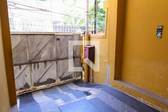 Garagem de casa à venda com 2 quartos, 185m² em Piedade, Rio de Janeiro
