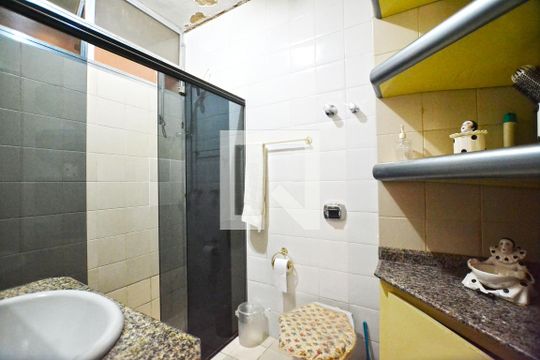 Banheiro 1 de apartamento à venda com 3 quartos, 140m² em Centro Histórico, Porto Alegre