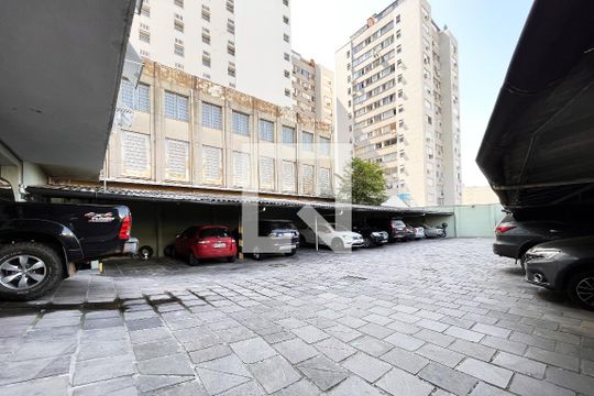 Garagem de apartamento à venda com 3 quartos, 140m² em Centro Histórico, Porto Alegre