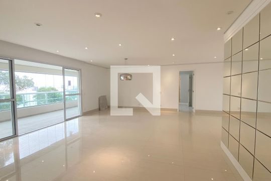 Apartamento à venda com 3 quartos, 224m² em Tamboré, Santana de Parnaíba