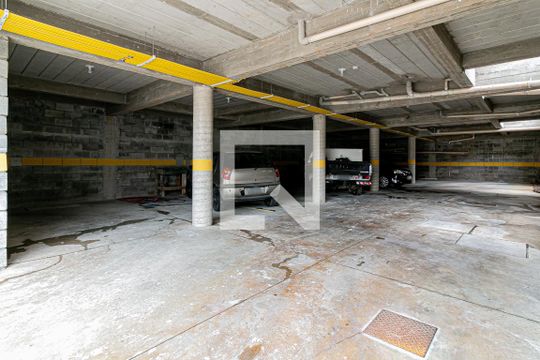 Estacionamento de kitnet/studio para alugar com 2 quartos, 33m² em Vila Santa Teresa, São Paulo
