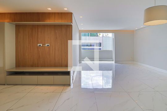 Apartamento para alugar com 4 quartos, 174m² em Sion, Belo Horizonte