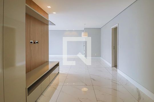 Sala de apartamento para alugar com 4 quartos, 174m² em Sion, Belo Horizonte