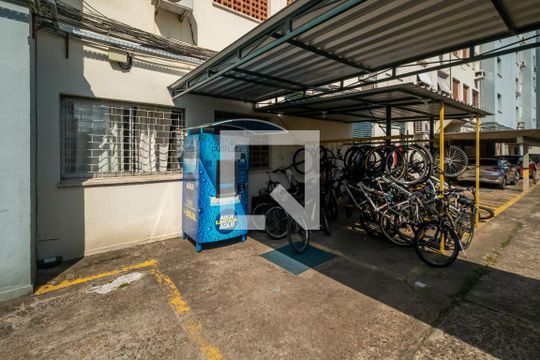 Área comum de apartamento à venda com 2 quartos, 58m² em Azenha, Porto Alegre