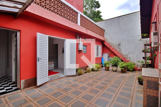 Quintal de casa à venda com 2 quartos, 250m² em Vila Praia, São Paulo