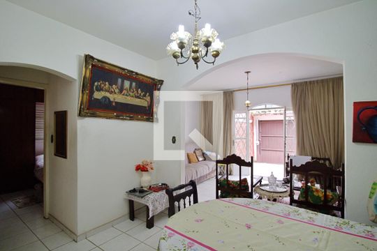 Sala de Jantar de casa à venda com 2 quartos, 250m² em Vila Praia, São Paulo