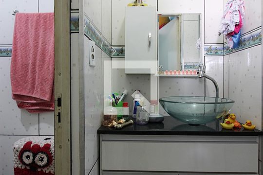 Banheiro Social de apartamento para alugar com 2 quartos, 45m² em Ferrazópolis, São Bernardo do Campo