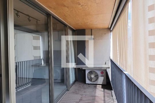 Varanda de kitnet/studio para alugar com 1 quarto, 44m² em Vila Mariana, São Paulo