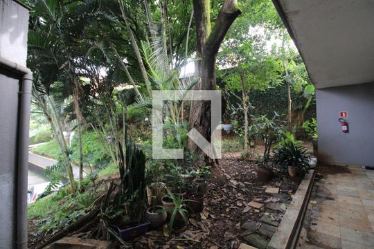 Área verde de apartamento à venda com 2 quartos, 75m² em Vila Inglesa, São Paulo