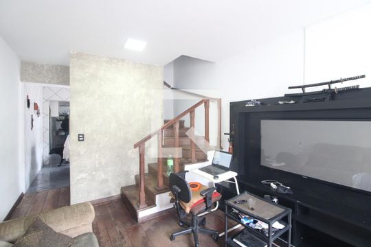 Sala de casa à venda com 4 quartos, 220m² em Vila do Castelo, São Paulo