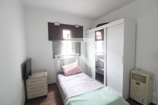 Quarto de casa à venda com 4 quartos, 220m² em Vila do Castelo, São Paulo
