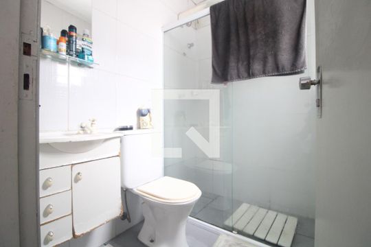Banheiro da suíte 1 de casa à venda com 4 quartos, 220m² em Vila do Castelo, São Paulo