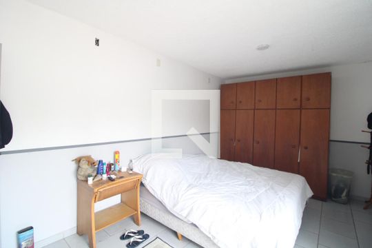 Suíte 1 de casa à venda com 4 quartos, 220m² em Vila do Castelo, São Paulo