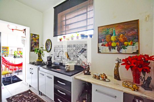 cozinha de apartamento à venda com 1 quarto, 90m² em Menino Deus, Porto Alegre