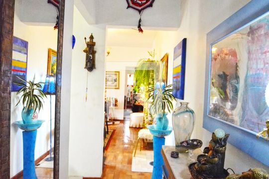 Hall de Entrada de apartamento à venda com 1 quarto, 90m² em Menino Deus, Porto Alegre