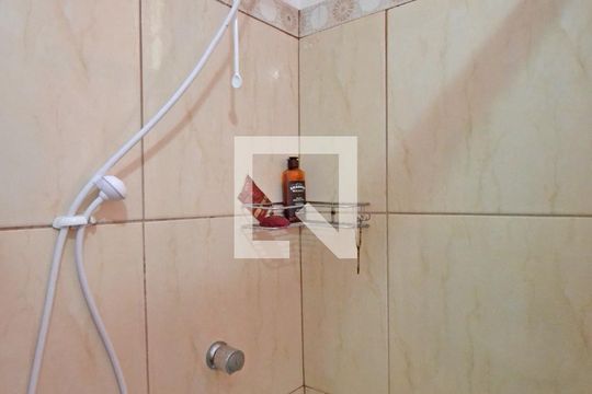 Banheiro de apartamento à venda com 1 quarto, 90m² em Menino Deus, Porto Alegre