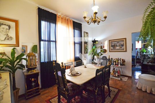 Sala de apartamento à venda com 1 quarto, 90m² em Menino Deus, Porto Alegre