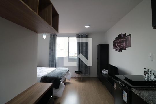 Sala e Cozinha  de apartamento para alugar com 1 quarto, 19m² em Brás, São Paulo