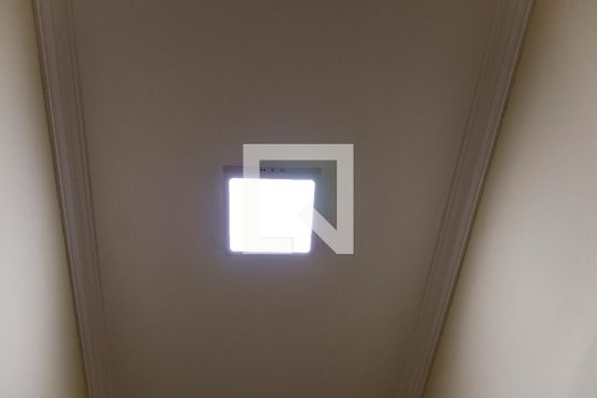 Corredor de apartamento para alugar com 3 quartos, 110m² em Vila Eldízia, Santo André